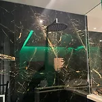 Max Hotel