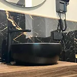 Ξενοδοχείο Max 3*