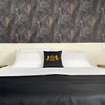 Max Ξενοδοχείο Aversa
