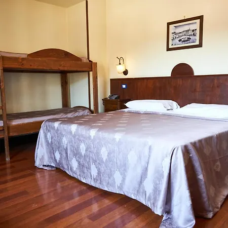Hotel Max 3*