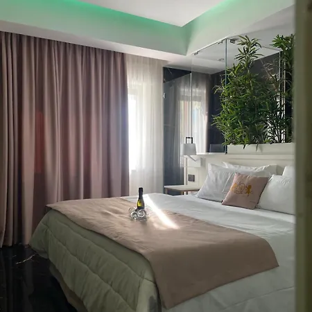 Otel Max