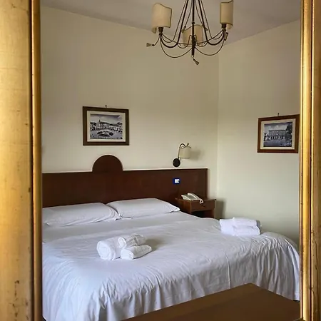 Otel Max 3*